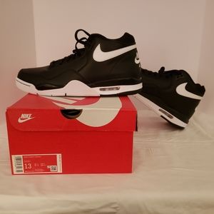 MENS SIZE 13 NIKE FLIGHT LEGACY